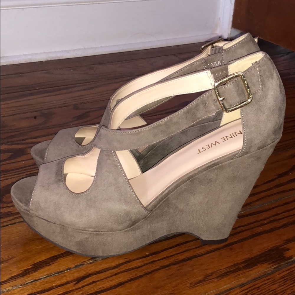 Nine West- Suede Wedges- Size 8.5 - Picture 3 of 8